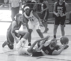 Earle girls win easy against EPC