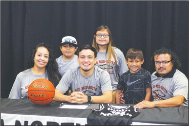 Texas guard Galvan bringing talents to The Dog House